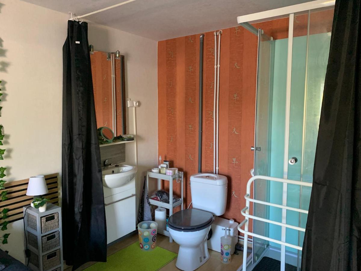 Une Agreable Chambre Independante Rilhac-Rancon Extérieur photo