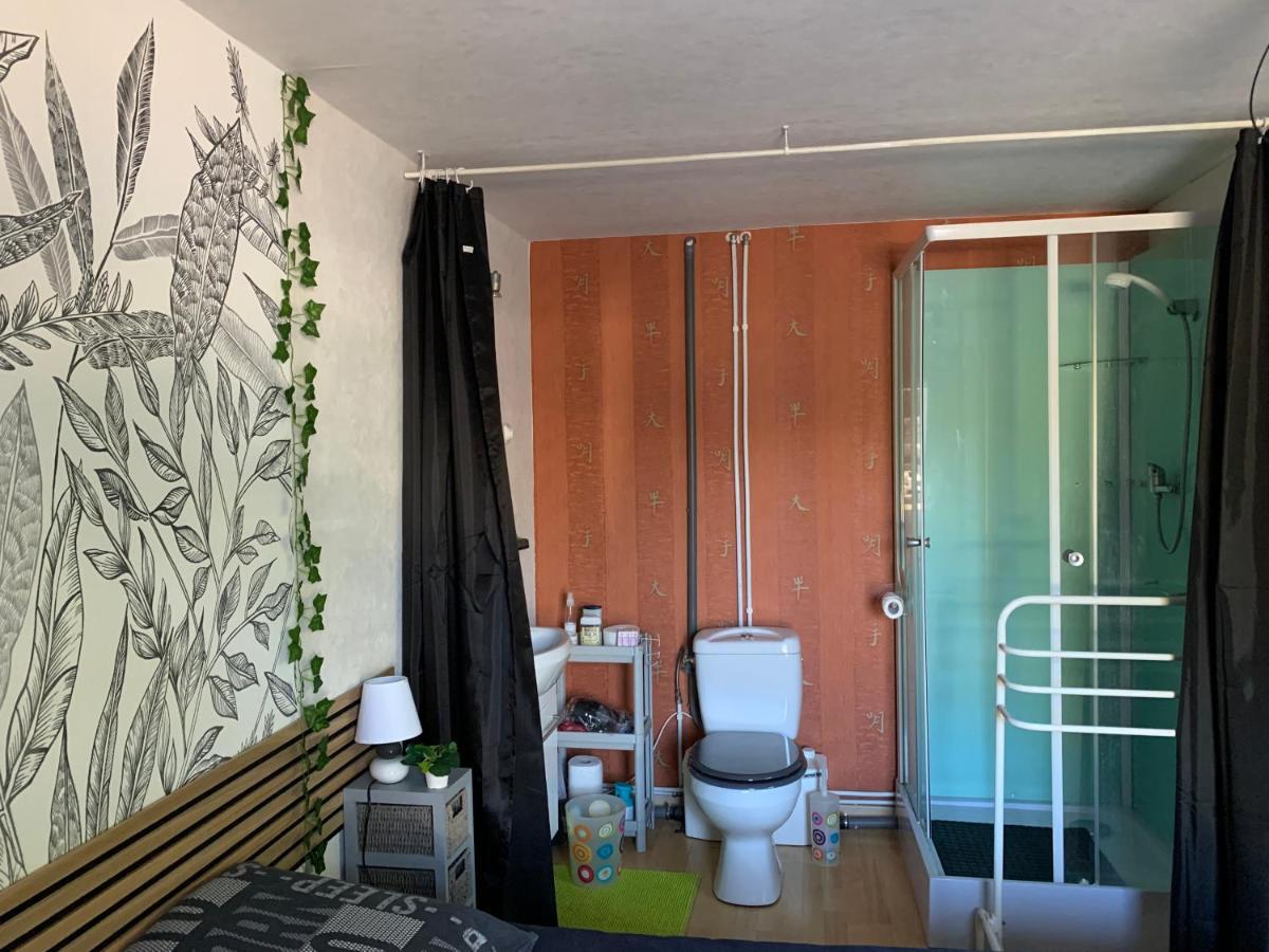 Une Agreable Chambre Independante Rilhac-Rancon Extérieur photo